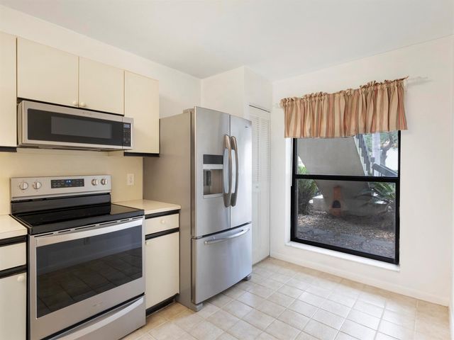 3349 Lucerne Park Drive, Greenacres, FL 33467