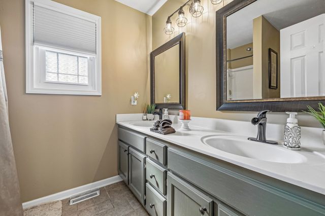 967 Cindy Jo Ct, Clarksville, TN 37040