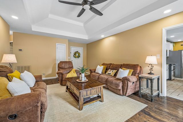 967 Cindy Jo Ct, Clarksville, TN 37040