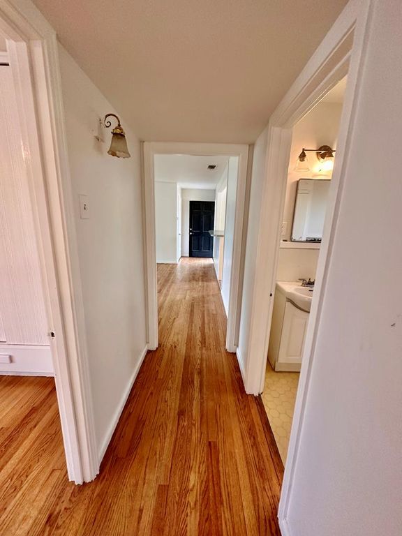 Image 10 of property listing at 2319 W Beauregard Ave, San Angelo, TX 76901