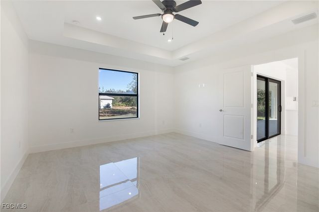 2512 61st ST W, Lehigh Acres, FL 33971