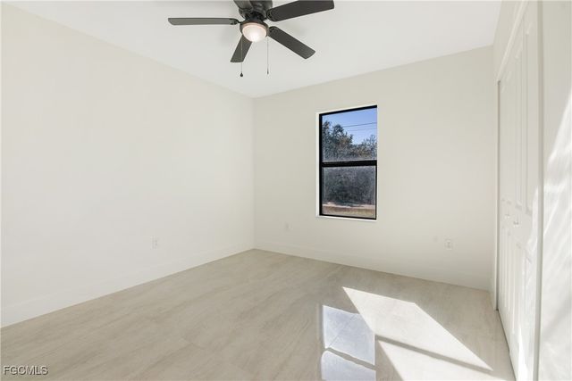 2512 61st ST W, Lehigh Acres, FL 33971