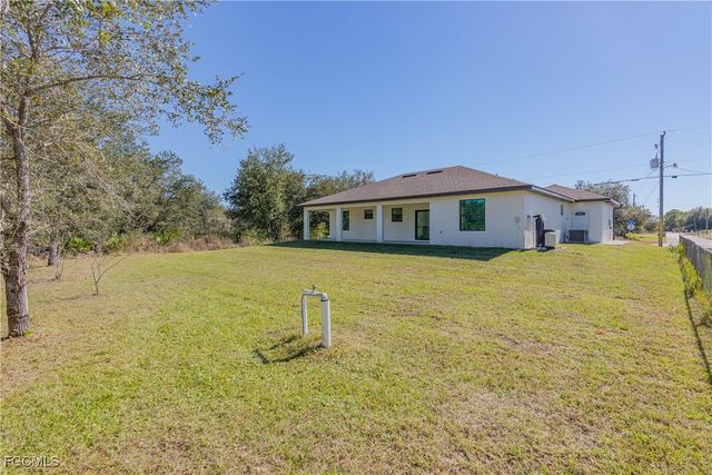 2512 61st ST W, Lehigh Acres, FL 33971