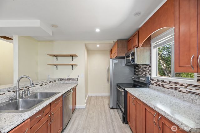 10606 68th Place S, Seattle, WA 98178
