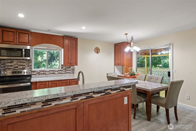 10606 68th Place S, Seattle, WA 98178