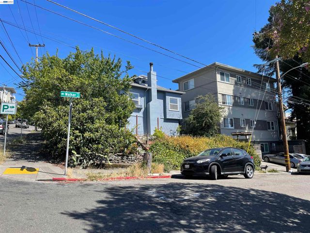 770 Walker Ave, Oakland, CA 94610