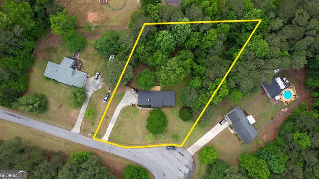 4000 Grove Trail, Loganville, GA 30052