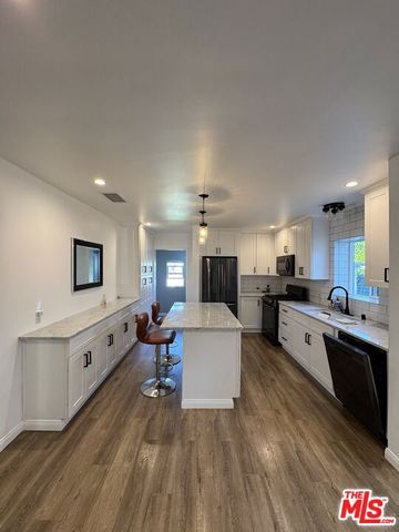 446 N California Street, Burbank, CA 91505