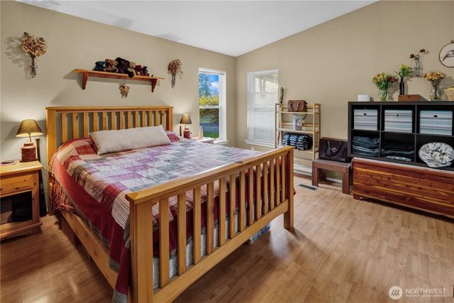 8040 Riffe Lane SW, Rochester, WA 98579