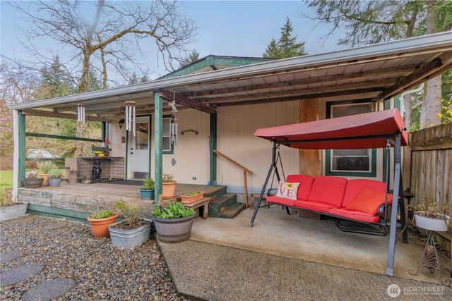 8040 Riffe Lane SW, Rochester, WA 98579