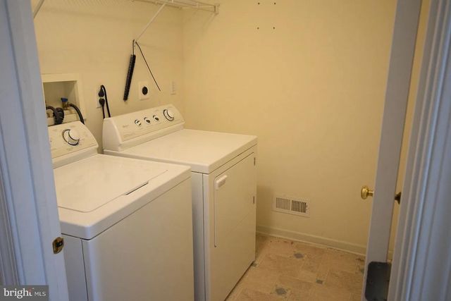 175 FRINGETREE DR, West Chester, PA 19380