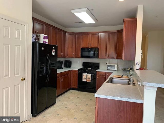 175 FRINGETREE DR, West Chester, PA 19380