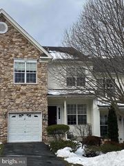 175 FRINGETREE DR, West Chester, PA 19380