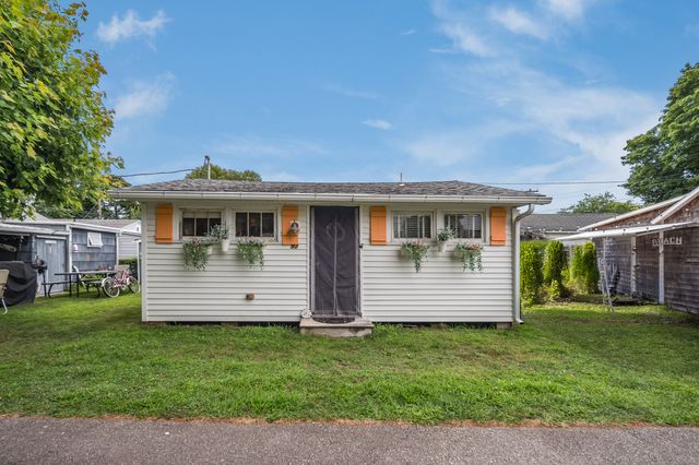 92 Fourth Avenue, Madison, CT 06443