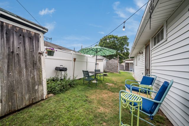 92 Fourth Avenue, Madison, CT 06443