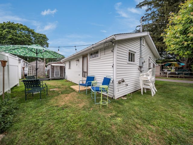 92 Fourth Avenue, Madison, CT 06443