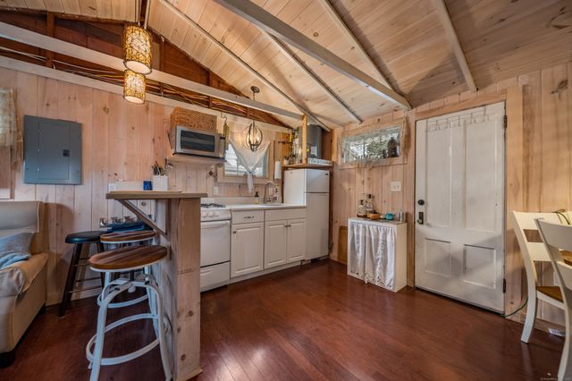92 Fourth Avenue, Madison, CT 06443