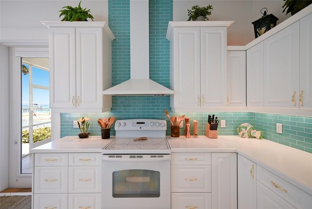 6100 RIVERVIEW BOULEVARD, Bradenton, FL 34209