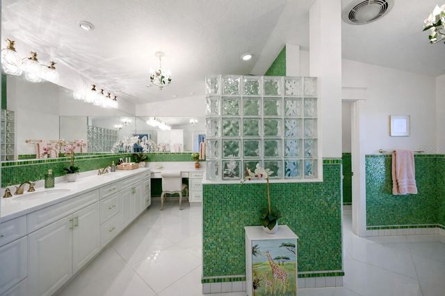 6100 RIVERVIEW BOULEVARD, Bradenton, FL 34209