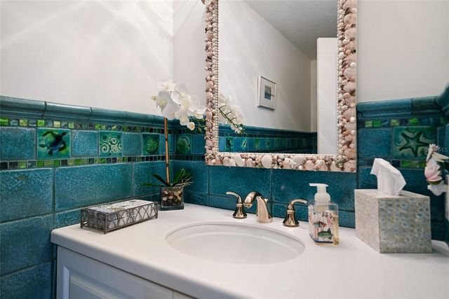 6100 RIVERVIEW BOULEVARD, Bradenton, FL 34209