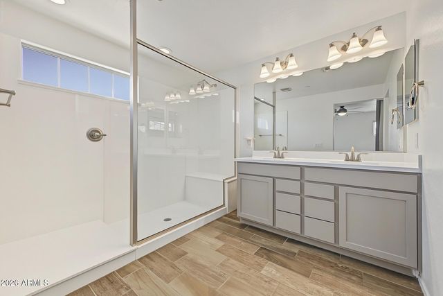 5728 E BUTTE Street, Mesa, AZ 85205