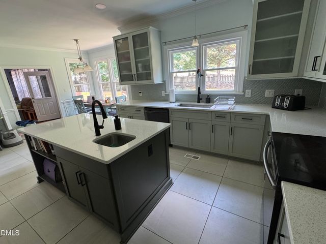 4721 Grand Cypress Court, Raleigh, NC 27604