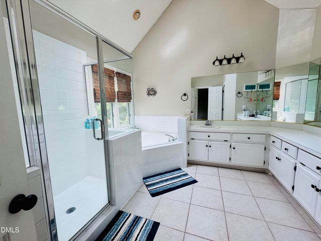 4721 Grand Cypress Court, Raleigh, NC 27604