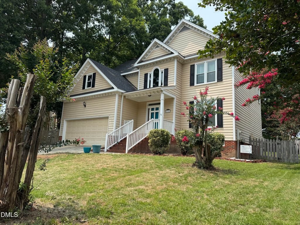 4721 Grand Cypress Court, Raleigh, NC 27604