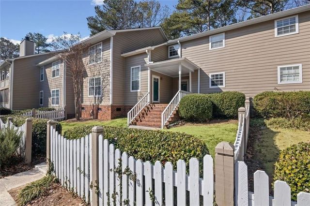 4494 Pineridge Circle, Atlanta, GA 30338