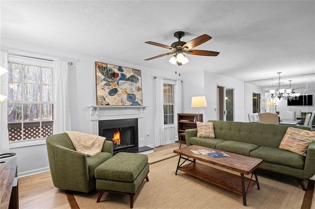 4494 Pineridge Circle, Atlanta, GA 30338