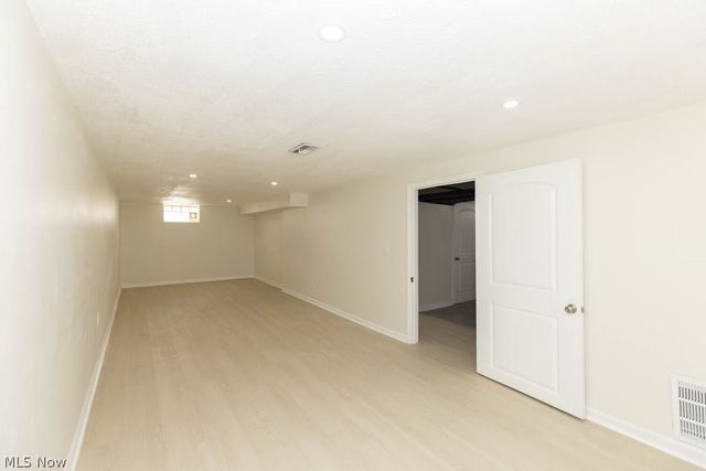 1722 Hawthorne Drive, Mayfield Heights, OH 44124