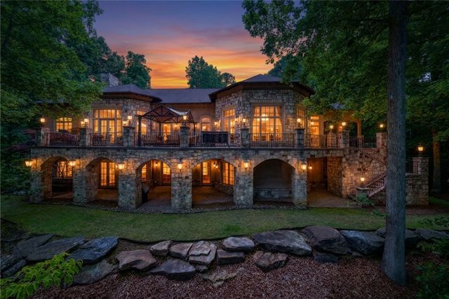 118 Bright Water Trail, Six Mile, SC 29682
