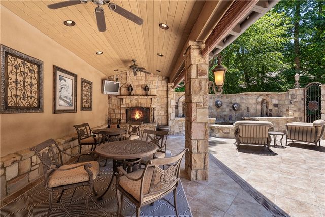 118 Bright Water Trail, Six Mile, SC 29682