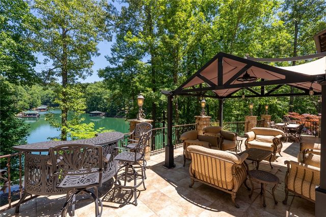 118 Bright Water Trail, Six Mile, SC 29682