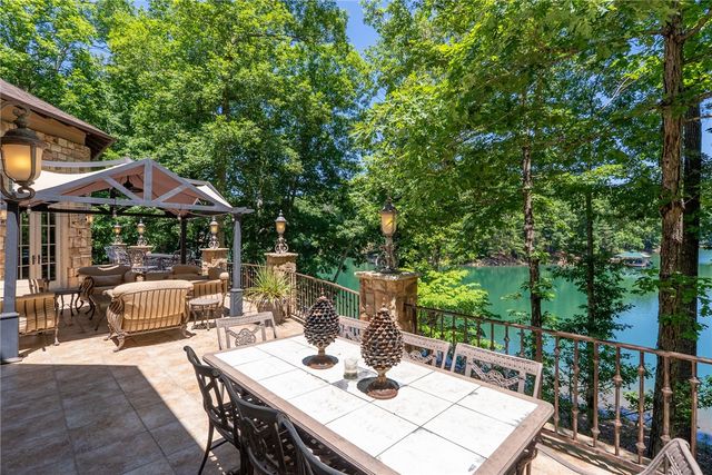 118 Bright Water Trail, Six Mile, SC 29682