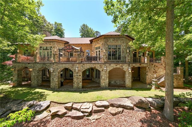 118 Bright Water Trail, Six Mile, SC 29682