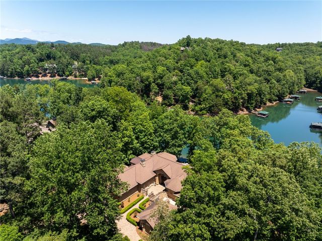 118 Bright Water Trail, Six Mile, SC 29682