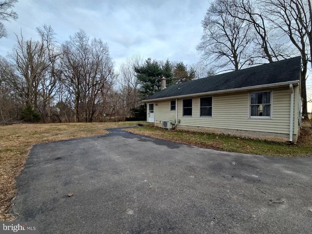 67 COMPROMISE RD, Mannington, NJ 08079