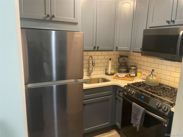 40 Navajo Court 40, Coram, NY 11727