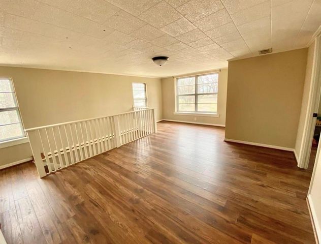 2500 E Houston Avenue, Crockett, TX 75835