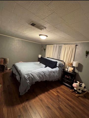 2500 E Houston Avenue, Crockett, TX 75835