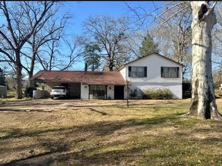 2500 E Houston Avenue, Crockett, TX 75835