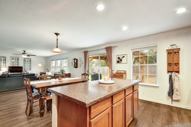 25019 Cooper Cir, San Antonio, TX 78255