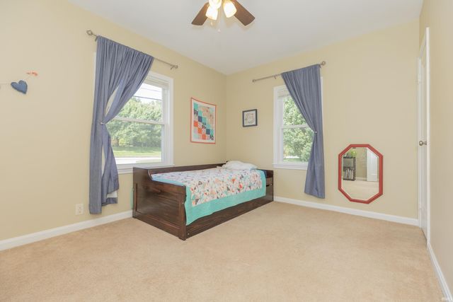 10100 State Road 662 Road, Newburgh, IN 47630