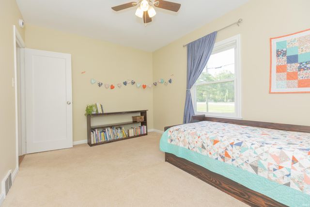 10100 State Road 662 Road, Newburgh, IN 47630