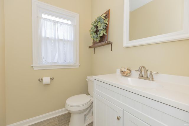 10100 State Road 662 Road, Newburgh, IN 47630