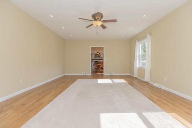 10100 State Road 662 Road, Newburgh, IN 47630