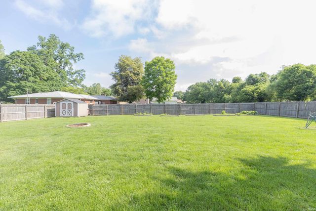 10100 State Road 662 Road, Newburgh, IN 47630