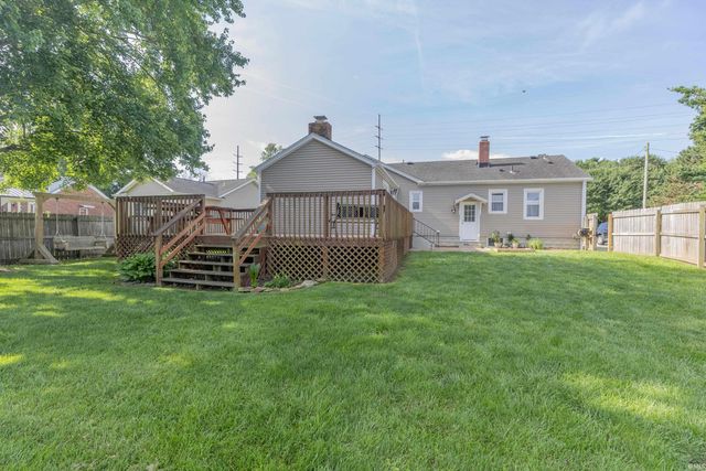 10100 State Road 662 Road, Newburgh, IN 47630