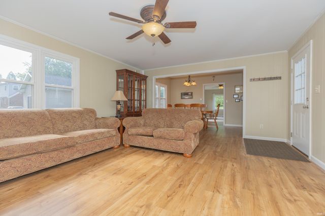 10100 State Road 662 Road, Newburgh, IN 47630